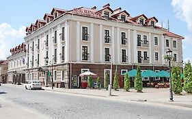 Hotel Optima Collection Kamieniec Podolski Exterior photo